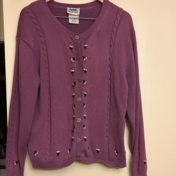Northern Reflections Sweaters - Northern Reflections vintage floral cardigan bottom down embroidered floral
